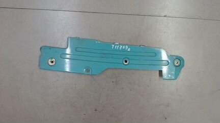 Ус под фару (ресничка) правый Volvo FH, 2004