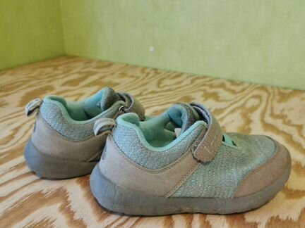 Лёгкие кроссовки Lassie, 28р
