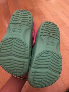 Босоножки Crocs