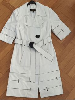 Белое кожаное пальто