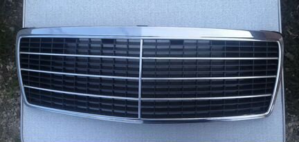 Решетка радиатора Mercedes Benz W140