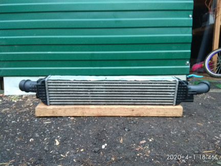 8U0145803B Интеркулер Охладитель наддув. воздуха