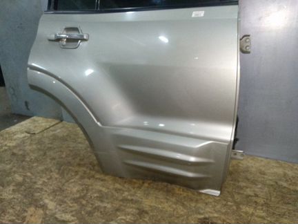 Дверь задняя правая Mitsubishi Pajero 3 V60