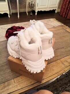 Зимние кроссовки