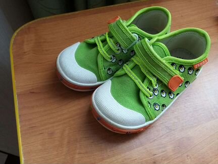 Кеды и сандалии для девочки в сад 25-26р