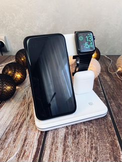 Зарядка 3 в 1 для iPhone/ AirPods / Apple Watch