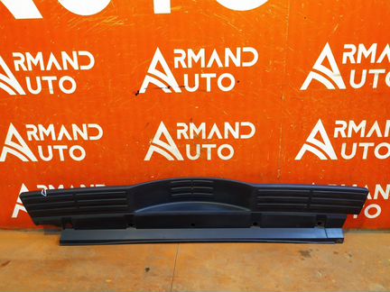 Накладка бампера задняя верхняя Mitsubishi Pajero