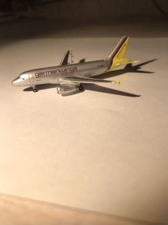 Модель самолета Airbus 319 Germanwings