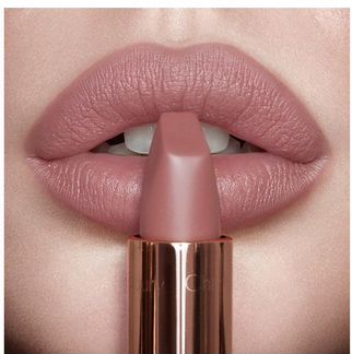 Помада Charlotte Tilbury pillow talk