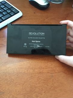 Ultra blush palette make up revolution