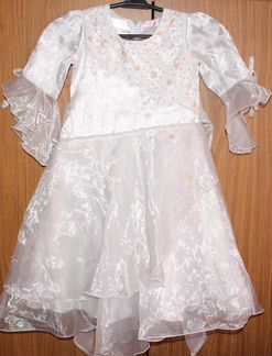 Нарядное белое платье 110-122