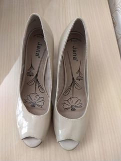 Продам новые туфли,босоножки jana,tamaris