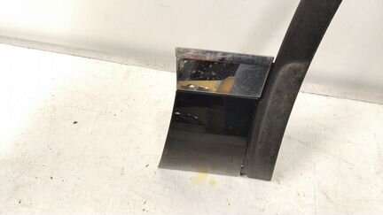 Накладка крыла передняя правая VW Touareg 2