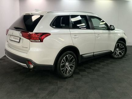 Mitsubishi Outlander 2.4 CVT, 2017, 24 706 км