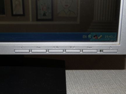 Продаю монитор benq q9t4