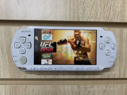 Sony PSP 3008 белая 64Gb, новогодний комплект