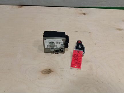 Замок зажигания с ключом на Mercedes Benz W212