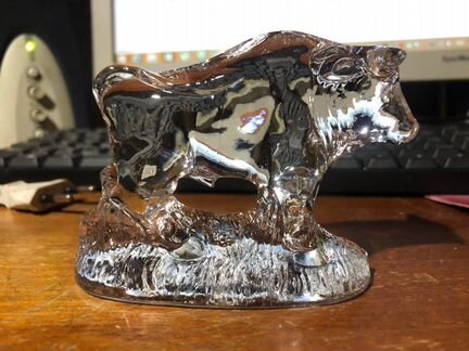 Статуэтка, стеклянная