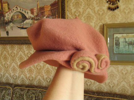 Женский шерстяной головной убор