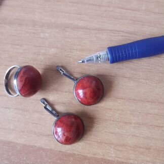 Бусы коралл