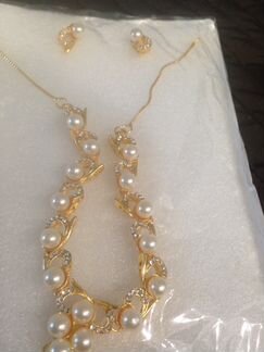 Колье и серьги новые